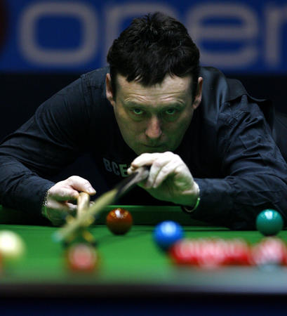 用内脚背推 用内脚背推